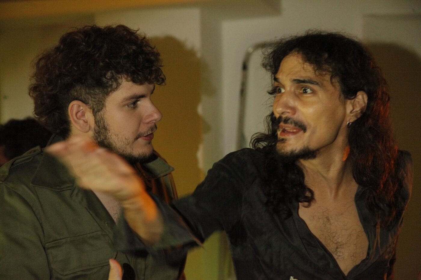 Actores en clase ,  imaginar versus pensar en teatro